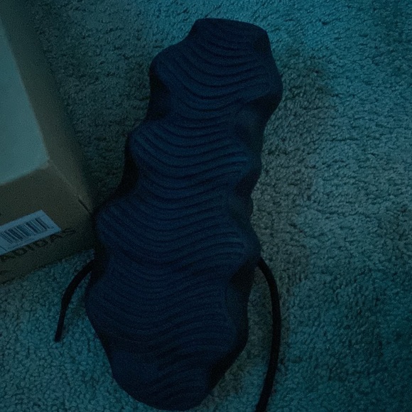 Yeezy 450 dark slate (Black) SIZE 5 1/2 IN MEN - Picture 8 of 10